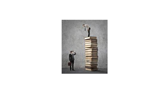 《西湖七月半》用“如聾如啞”形容“人聲鼓吹”，所表示的是(　)__自考2020真題解析