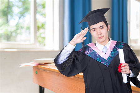 梨樹(shù)成人函授2023年的成人高考科目有哪些？